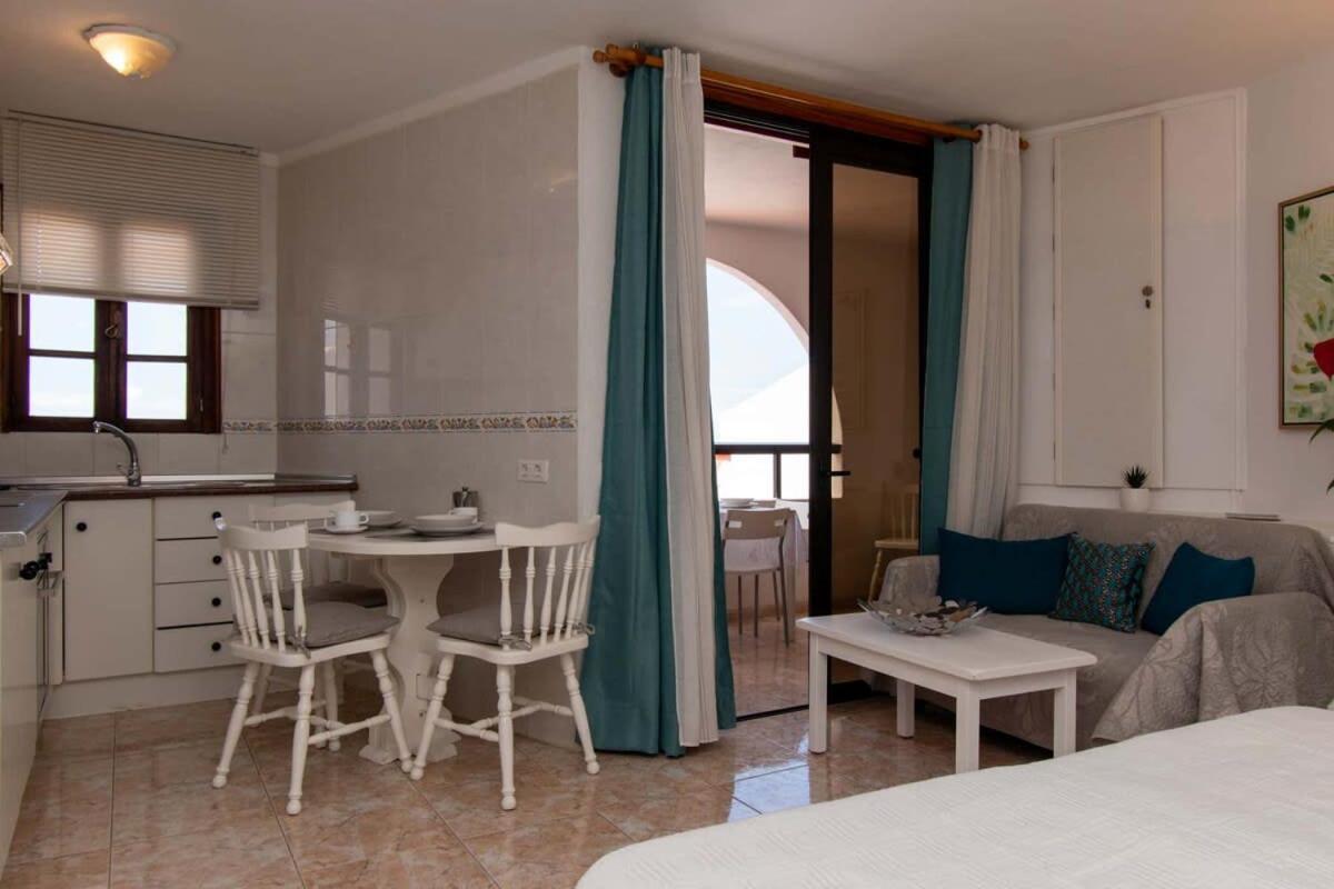 Parque Santiago II 269 - Studio With Sea And Pool Views Playa de las Américas Dış mekan fotoğraf